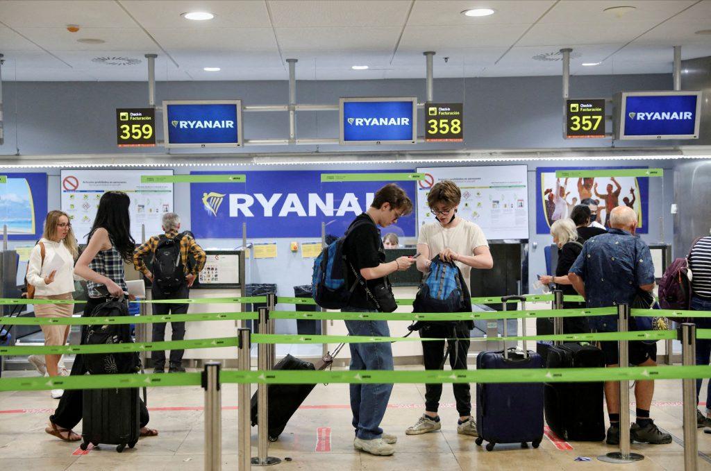 Ryanair: Σε πόλεμο για τους φόρους αεροδρομίου με τον διαχειριστή των ισπανικών αεροδρομίων