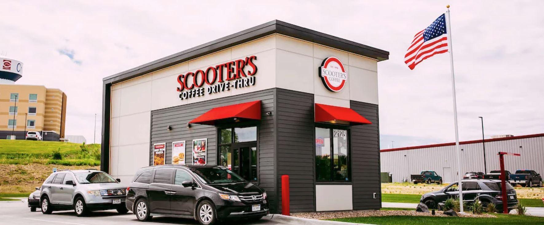Drive-through καφέ: Πώς οι αμερικανικές αλυσίδες αλλάζουν το παιχνίδι