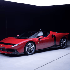 Ferrari: Αναπολεί το πνεύμα της δεκαετίας του 1980 με τη νέα υβριδική 849 Testarossa