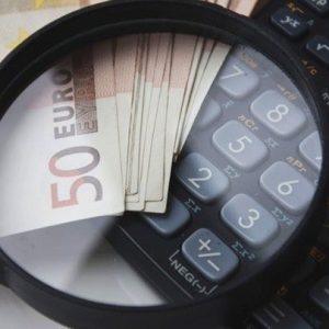 Ληξιπρόθεσμα χρέη: Πόσα χρωστάει σε ιδιώτες και προμηθευτές