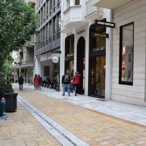 Louis Vuitton – Prada – Hermès: Τι ψάχνουν Έλληνες και ξένοι στη «χρυσή» Βουκουρεστίου