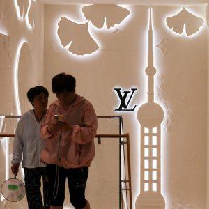 LVMH, Hermes: Στρίβειν διά της… γοητείας στην Κίνα