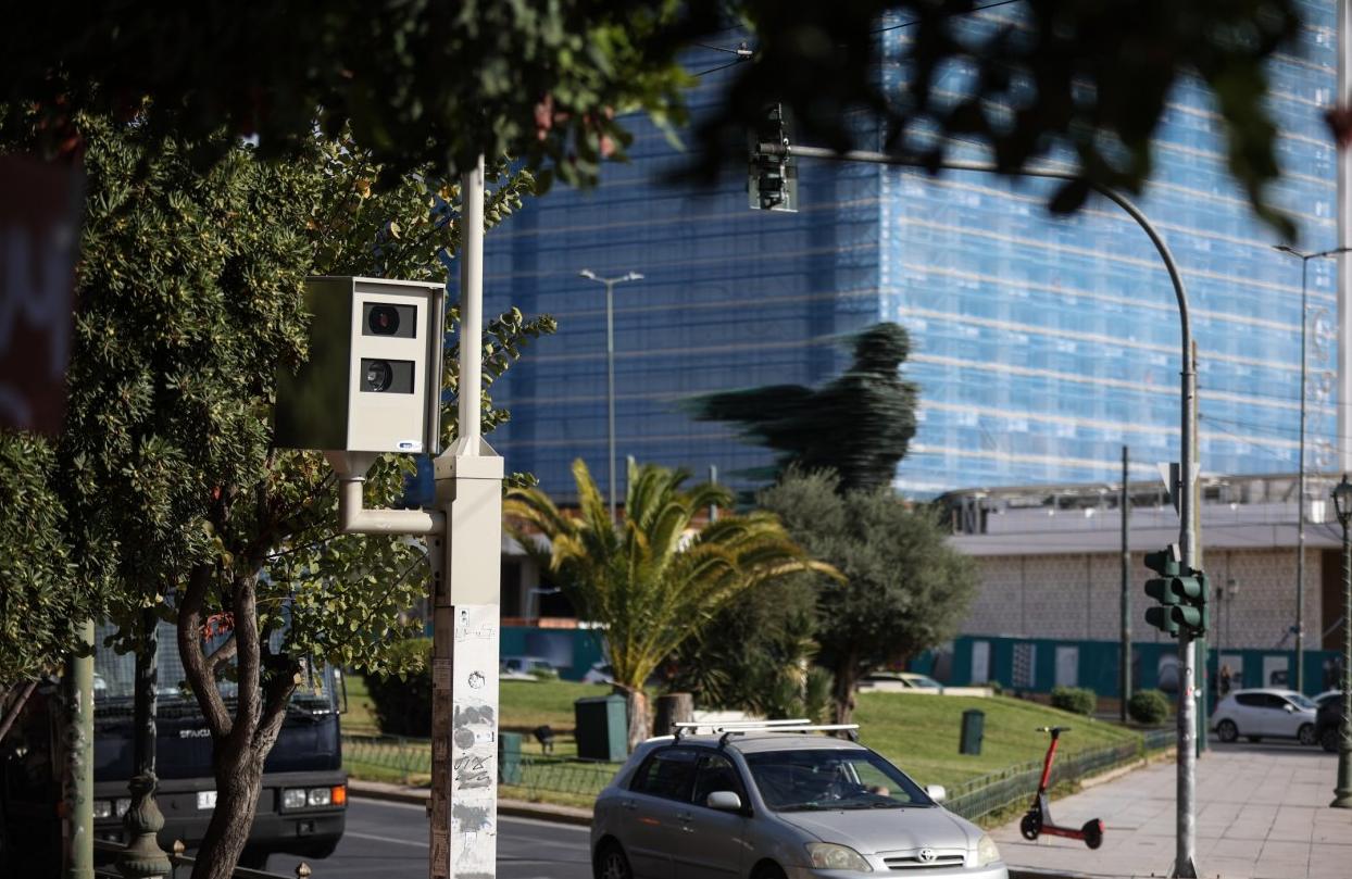 Τι ισχύει τελικά με τις κάμερες στους δρόμους