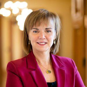 Χριστίνα Παπακωνσταντίνου (ΤτΕ): Χρειαζόμαστε σταθερότητα και σύγκλιση