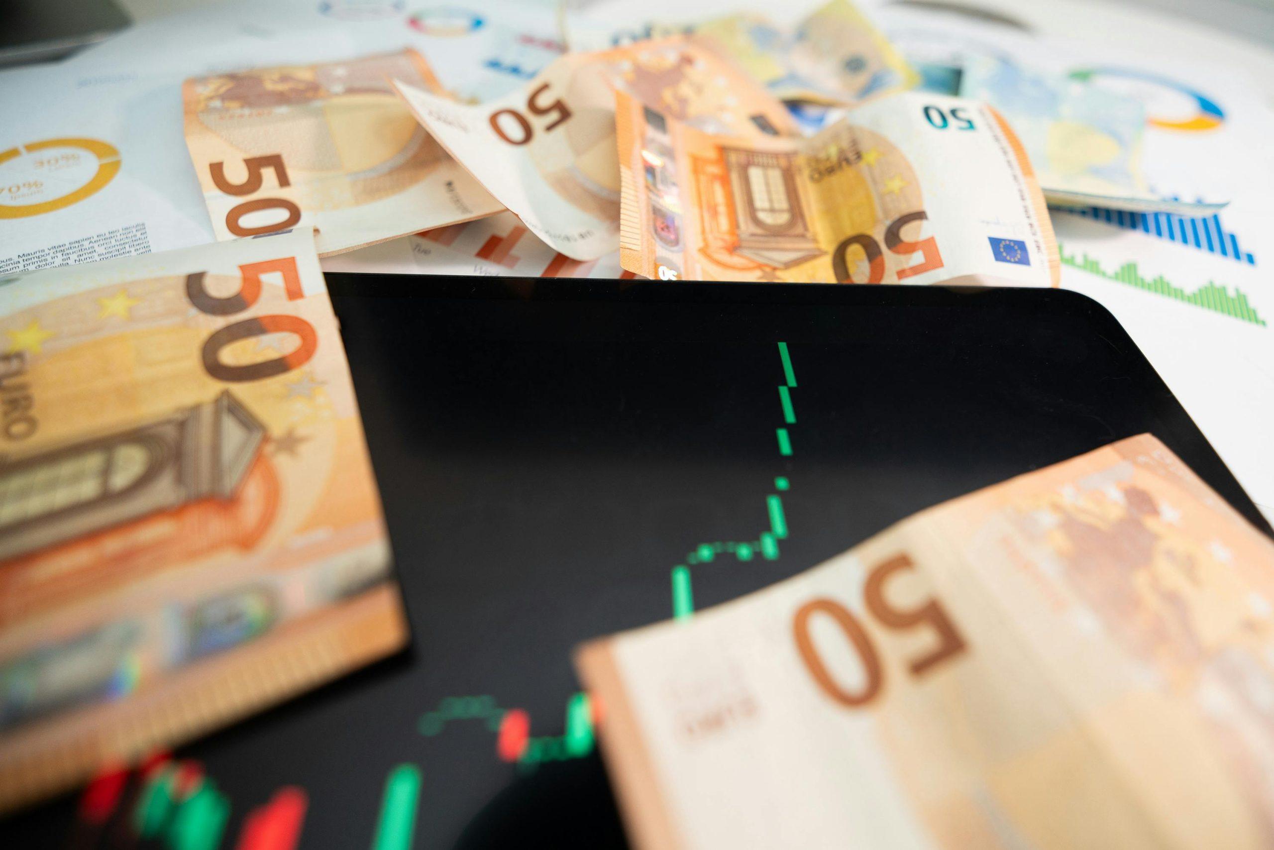 Κομισιόν: Αποδεσμεύει 125 εκατ. ευρώ σε Αλβανία, Μαυροβούνιο, Β. Μακεδονία