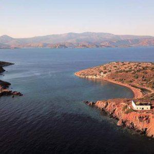 Τουρισμός: Πεντάστερο ξενοδοχείο στη νησίδα Δασκαλειό στις Αλκυονίδες Νήσους