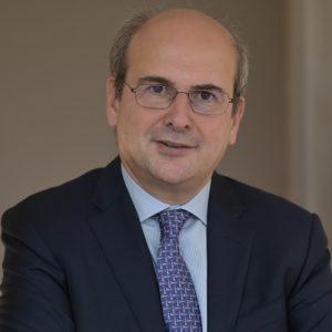 Hatzidakis: Greece Will Move to Cut Energy Costs for Industry