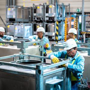 Χημική βιομηχανία: Εκπέμπει SOS η λυδία λίθος της ευρωπαικής μεταποίησης