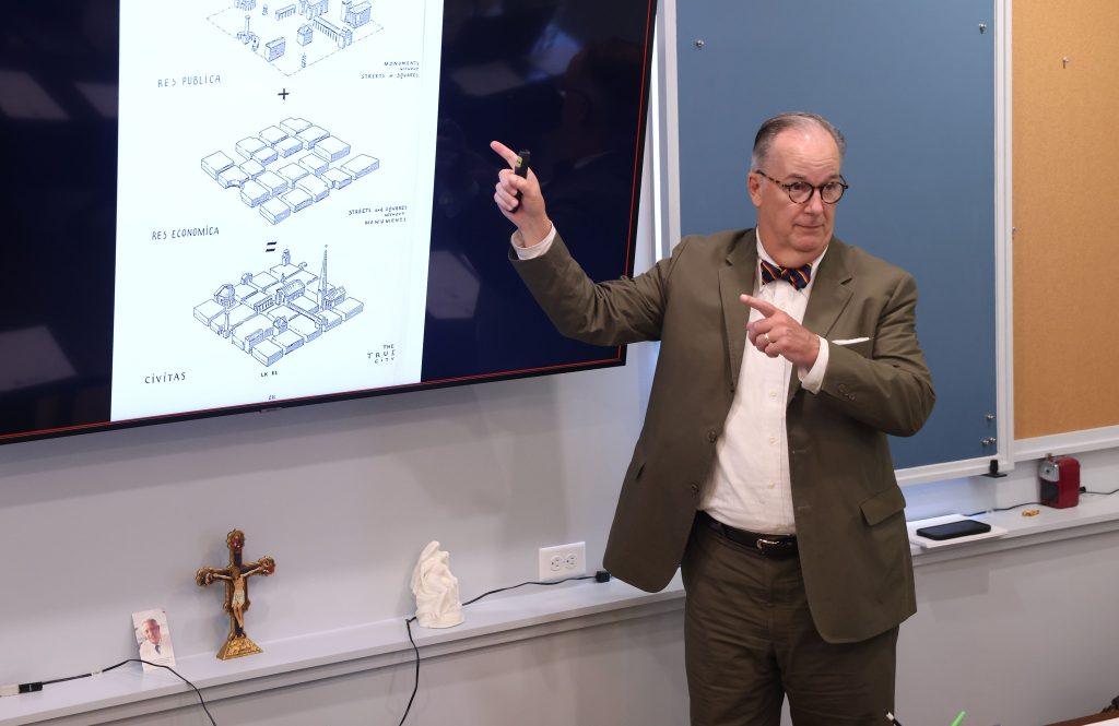 Λευκός Οίκος: Ο αρχιτέκτονας πίσω από την αίθουσα χορού του Τραμπ έχει κολλήσει στο παρελθόν