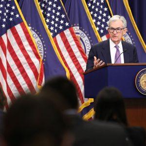 Πάουελ: Η μείωση των επιτοκίων τον Δεκέμβριο δεν είναι προδιαγεγραμμένο συμπέρασμα