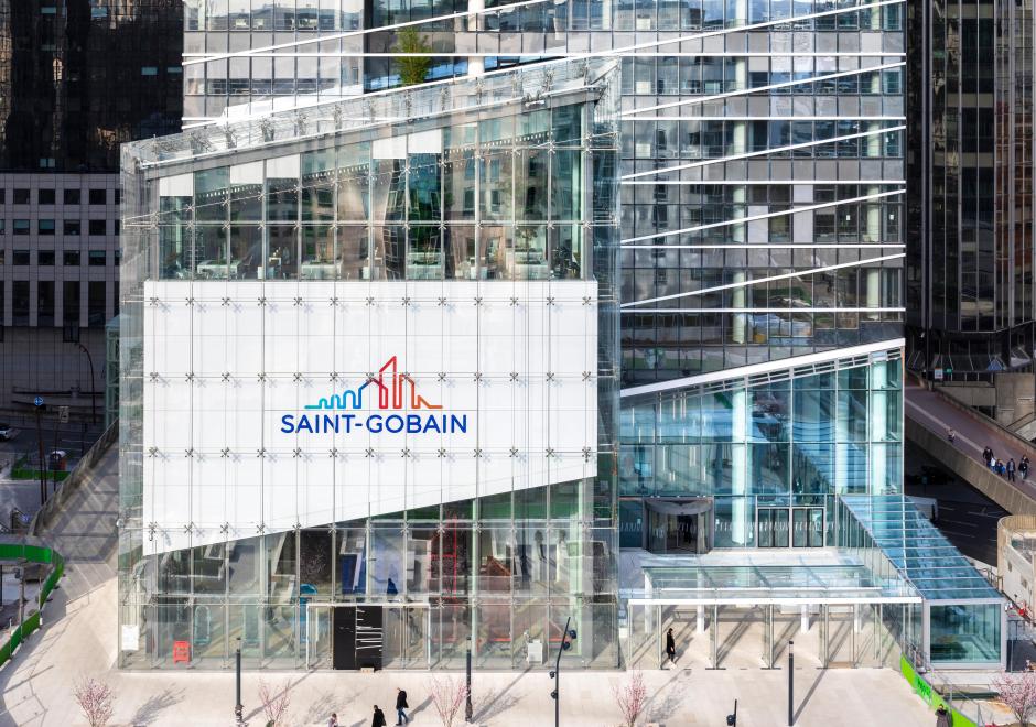 Saint-Gobain: Ο γαλλικός όμιλος δομικών υλικών σχεδιάζει επενδύσεις 12 δισ. ευρώ