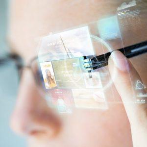 Ray-Ban: Πώς τα έξυπνα γυαλιά εκτοξεύουν τις μετοχές της κατασκευάστριας εταιρείας