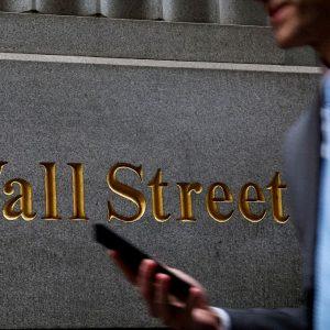 Wall Street: Συνεχίζονται οι τεχνολογικοί κλυδωνισμοί