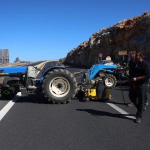 Αγρότες: Σε αναβρασμό οι παραγωγοί στην Κρήτη – Έκλεισαν τον ΒΟΑΚ