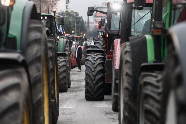 Farmers Escalate Protests as Standoff With Government Deepens