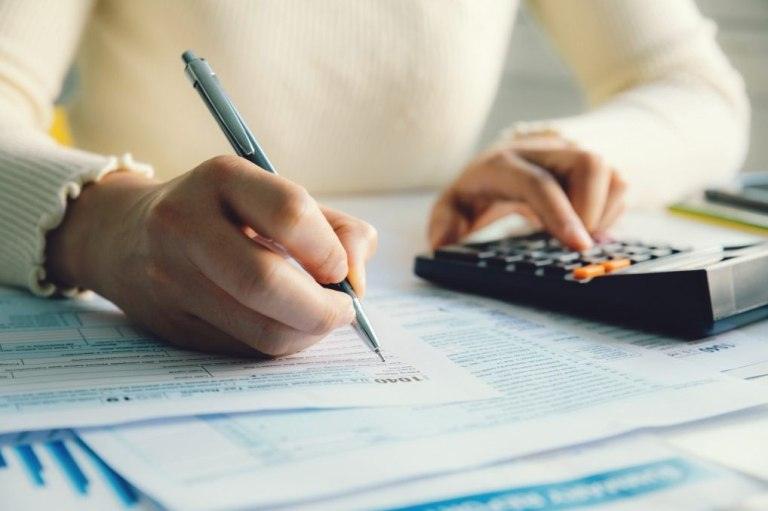 ΑΑΔΕ: Προχωρά σε διορθώσεις φόρων και προστίμων