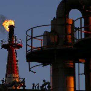 Brent: Πάνω από τα 60 δολ. λόγω περικοπών από Καζακστάν και αυξημένης ζήτησης από Ασία