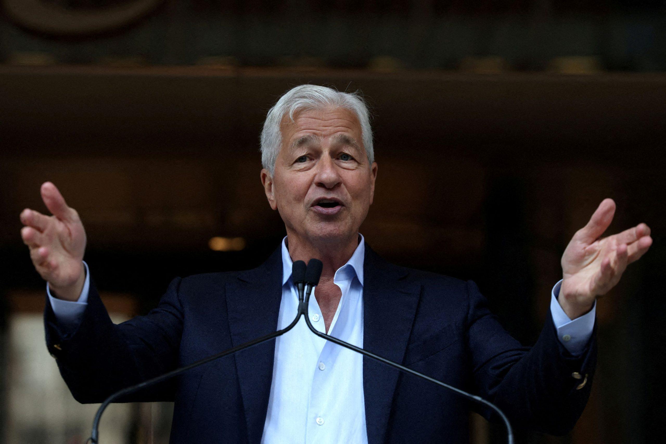 Τεχνητή νοημοσύνη: JPMorgan – Goldman Sachs στρέφονται στην ΑΙ και… κόβουν εργαζόμενους