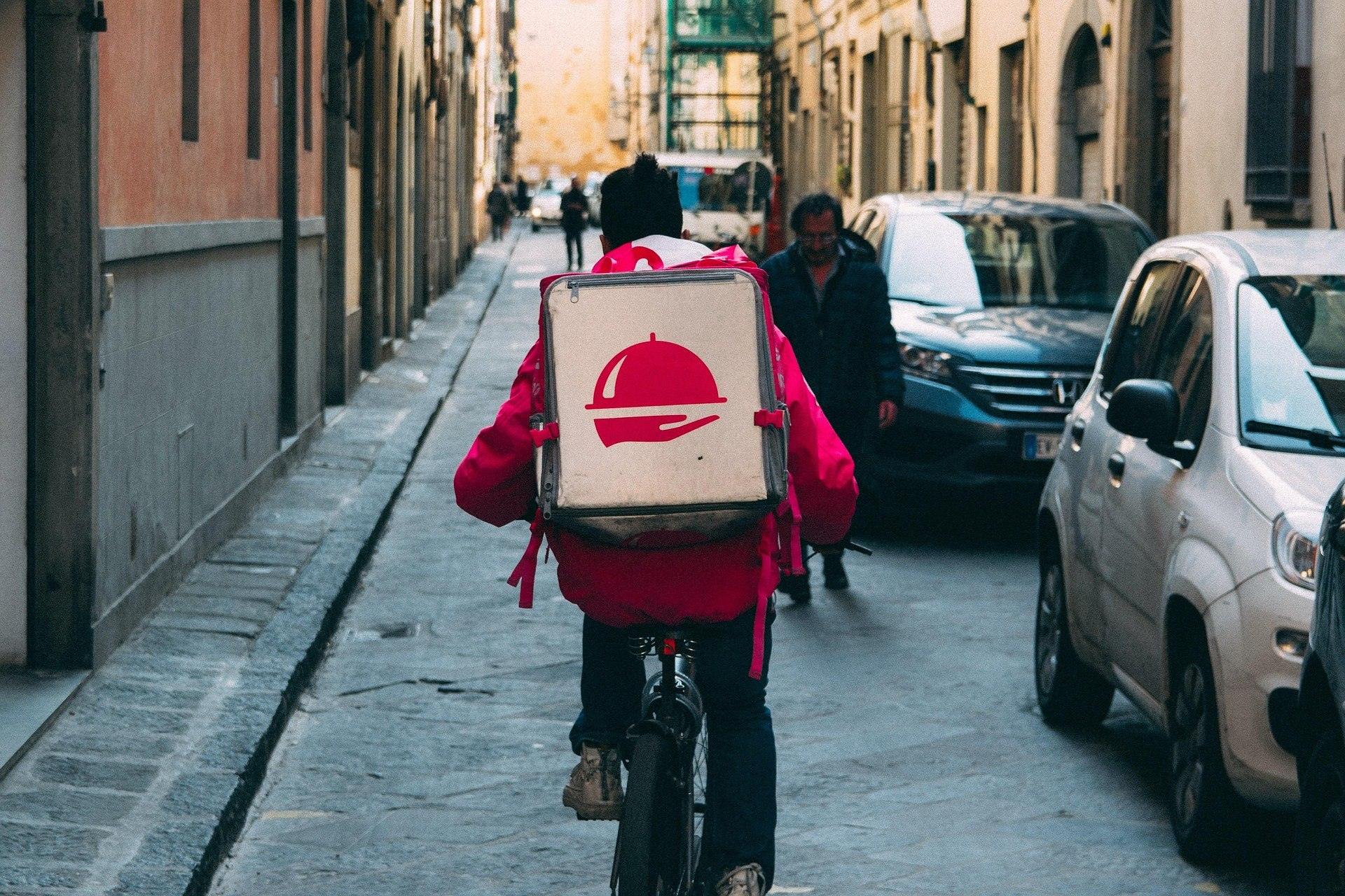 Delivery: Αλλάζει συνήθειες και επιχειρηματικά μοντέλα