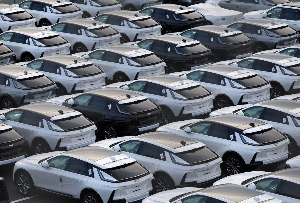 GM: Αυξάνει τις προβλέψεις για τα ετήσια κέρδη της εν μέσω ελάφρυνσης των δασμών