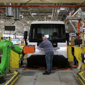 GM: Απολύει προσωρινά 5.500 εργαζόμενους, δεν… τραβάνε τα ηλεκτρικά οχήματα