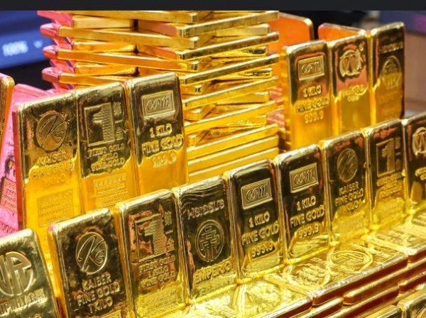 Χρυσός: Νέο ρεκόρ λίγο κάτω από το επίπεδο των 4.200 δολαρίων