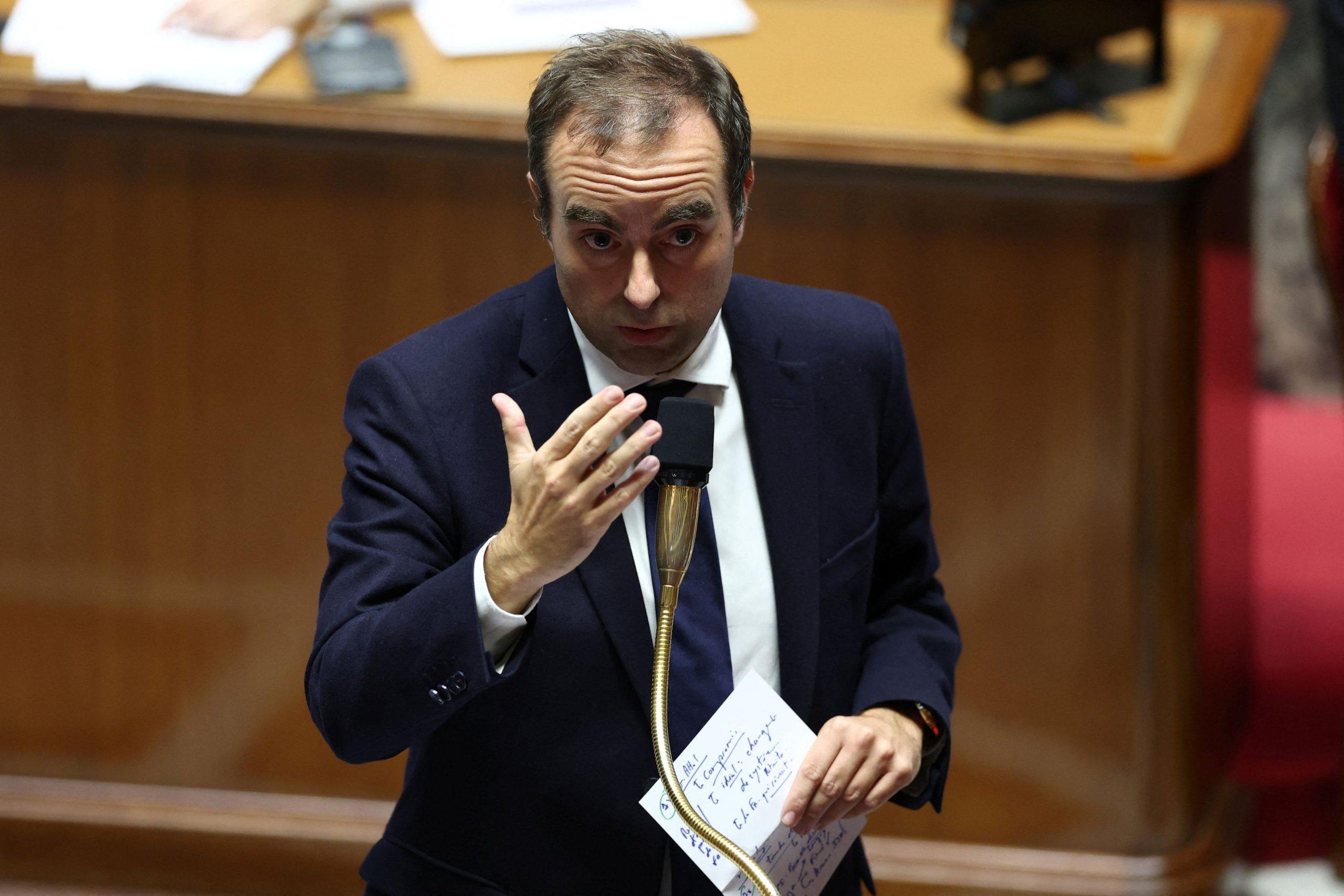 Γαλλία: Κρίσιμη στήριξη στον Λεκορνί από τους Σοσιαλιστές – Δεν θα υποστηρίξουν τις προτάσεις μομφής