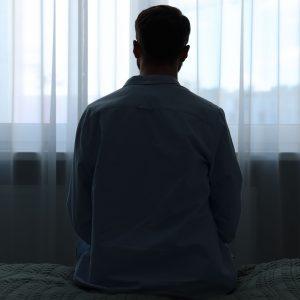 ΟΟΣΑ: Η μοναξιά βλάπτει και την οικονομία – Τα στοιχεία για την Ελλάδα