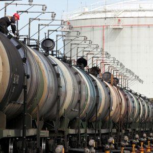 Ρωσία: Βουτιά στις εξαγωγές καυσίμων λόγω διακοπών λειτουργίας διυλιστηρίων και νέων κυρώσεων