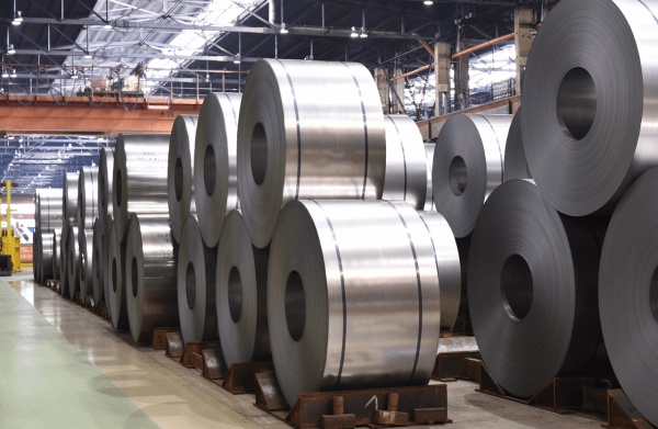 Αλουμίνιο: Οι επιθέσεις του Ιράν πλήττουν την παραγωγή στη Μέση Ανατολή