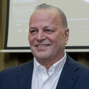 Μυτιληναίος: Πατριωτικό καθήκον για τη Metlen το έργο για τη βιοκλιματική πρόσοψη στο ΥΕΘΑ