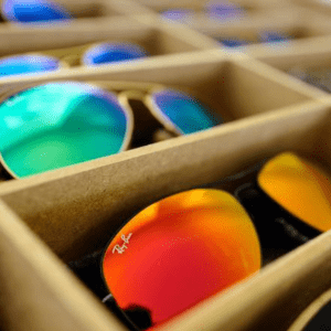 Luxottica Hellas: Βλέπει… μακριά μετά το deal με Βαϊράμογλου