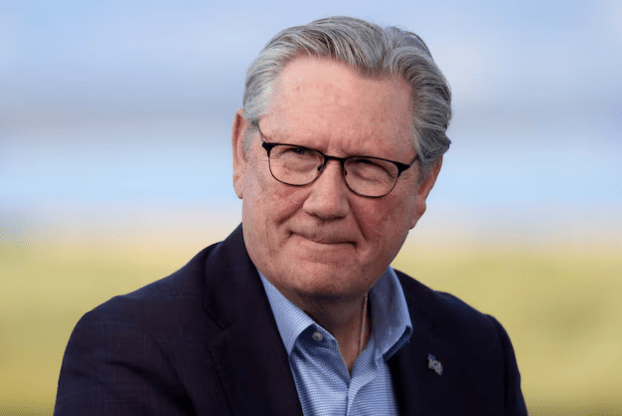 Σμιτ – Fed: Γιατί ψήφισα κατά της μείωσης των επιτοκίων