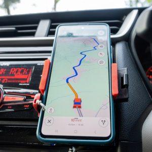 Navigation: Τι επιτρέπεται και τι όχι για τη χρήση στο αυτοκίνητο