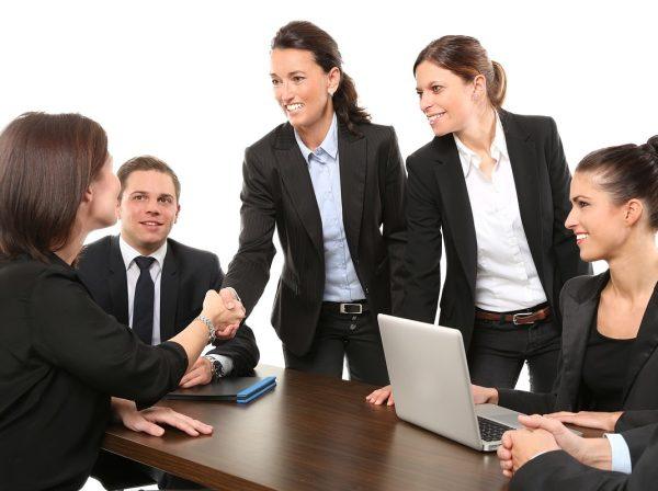 Deloitte: Η πρώτη πανελλαδική έρευνα για την εργασιακή εμπειρία των γυναικών στην Ελλάδα