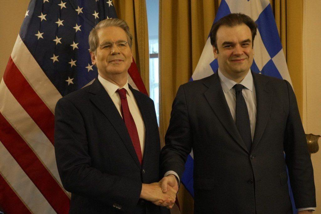 Πιερρακάκης: Συνάντηση με τον αμερικανό ΥΠΟΙΚ – Στο επίκεντρο η ενίσχυση των οικονομικών σχέσεων