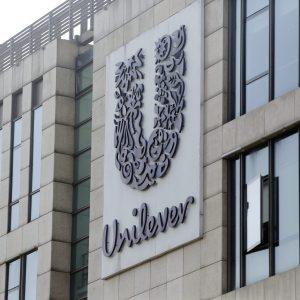 Ελαΐς – Unilever: Οριακή μείωση 0,8% το 2024 – Τι έρχεται το 2025
