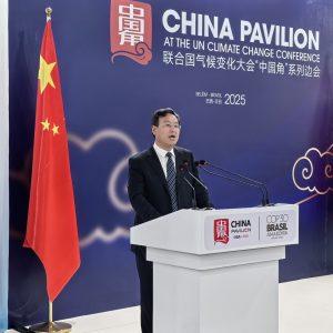 Κίνα: Γεμίζει το κενό των ΗΠΑ στην COP30