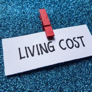 Greek Households Struggle as Cost of Living Remains High