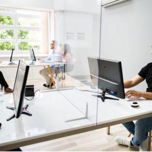 Υβριδική εργασία: Παραμένει μια «καυτή πατάτα» για εργοδότες και εργαζόμενους