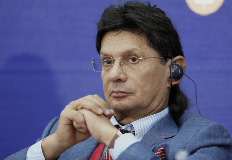 Lukoil: Ο συνιδρυτής της πουλάει πίσω το μερίδιό του – Τι αλλάζει για τον ρωσικό κολοσσό