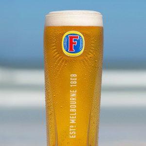 Heineken: Μειώνει την περιεκτικότητα αλκοόλ της Foster στο 3,4%