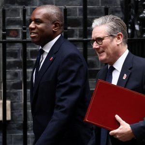 Βρετανία: Μείωση των λογαριασμών ενέργειας φέρνει η κυβέρνηση Στάρμερ