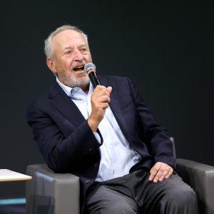 Σκάνδαλο Έπσταϊν: Ο Λάρι Σάμερς παραιτείται από το ΔΣ της OpenAI λόγω κρυφών email