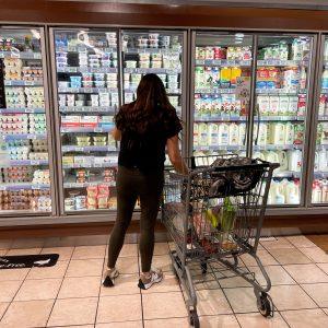 Greeks Show Deepening Lack of Consumer Confidence