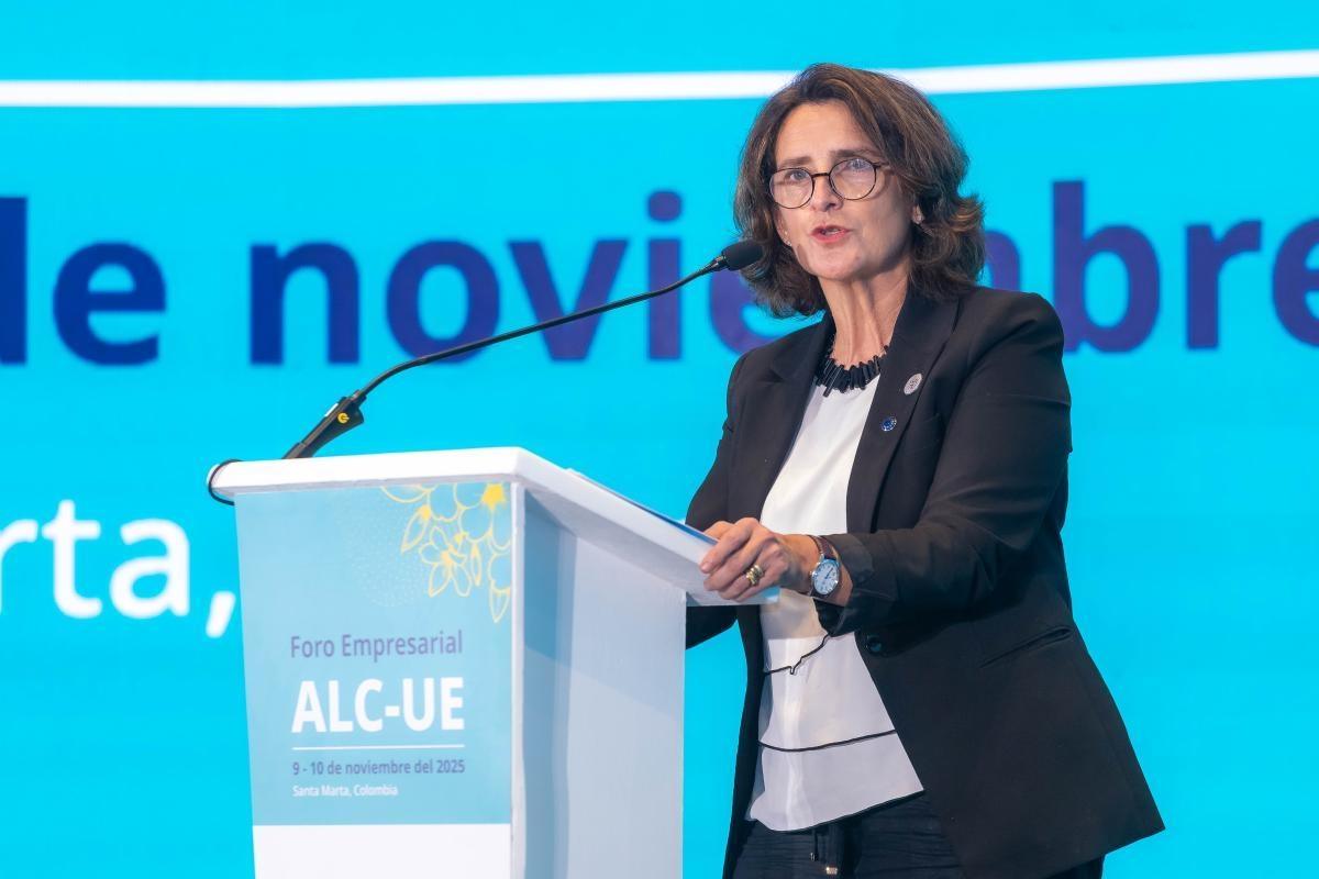 ΕΕ: Κατηγορεί τις ΗΠΑ για εκβιασμό στις εμπορικές διαπραγματεύσεις