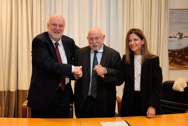 ΟΛΘ: Υπογράφηκε η σύμβαση για την επέκταση του Προβλήτα 6