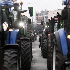 Αγρότες: Στο κόκκινο η αγανάκτηση – Ξεσηκωμός στην ύπαιθρο