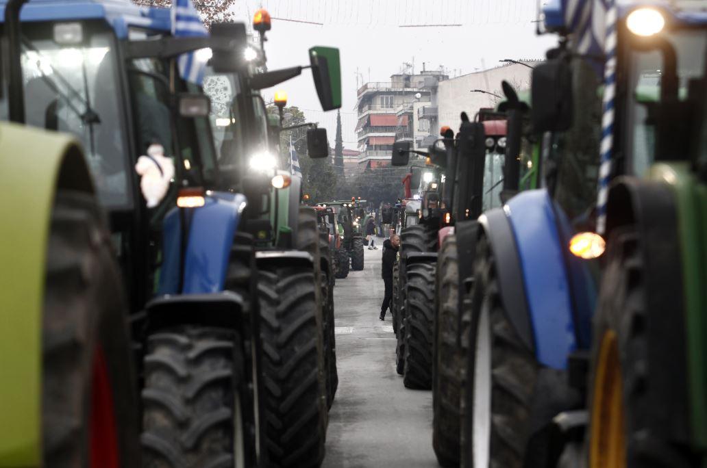 Αγρότες: Στο κόκκινο η αγανάκτηση – Ξεσηκωμός στην ύπαιθρο
