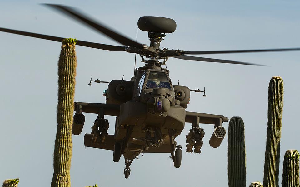 Boeing: Συμβόλαιο με την Πολωνία για την αγορά ελικοπτέρων Apache